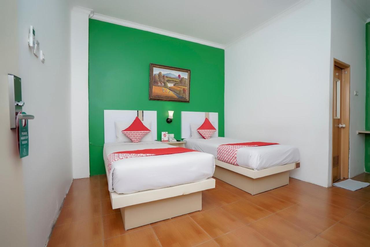 Oyo 575 Blessing Hotel Παλεμπάνγκ Εξωτερικό φωτογραφία