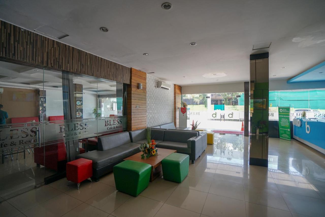 Oyo 575 Blessing Hotel Παλεμπάνγκ Εξωτερικό φωτογραφία