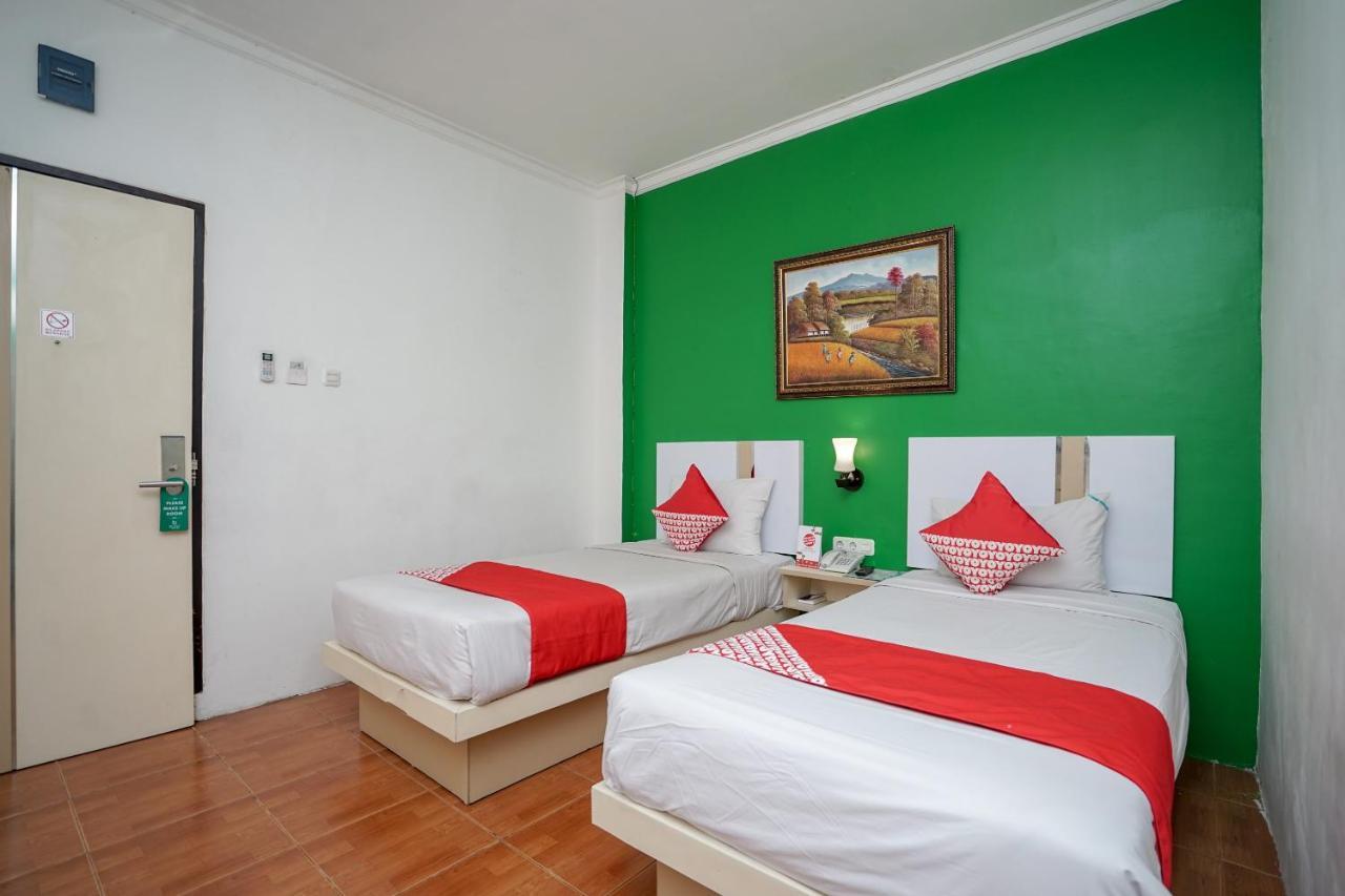 Oyo 575 Blessing Hotel Παλεμπάνγκ Εξωτερικό φωτογραφία