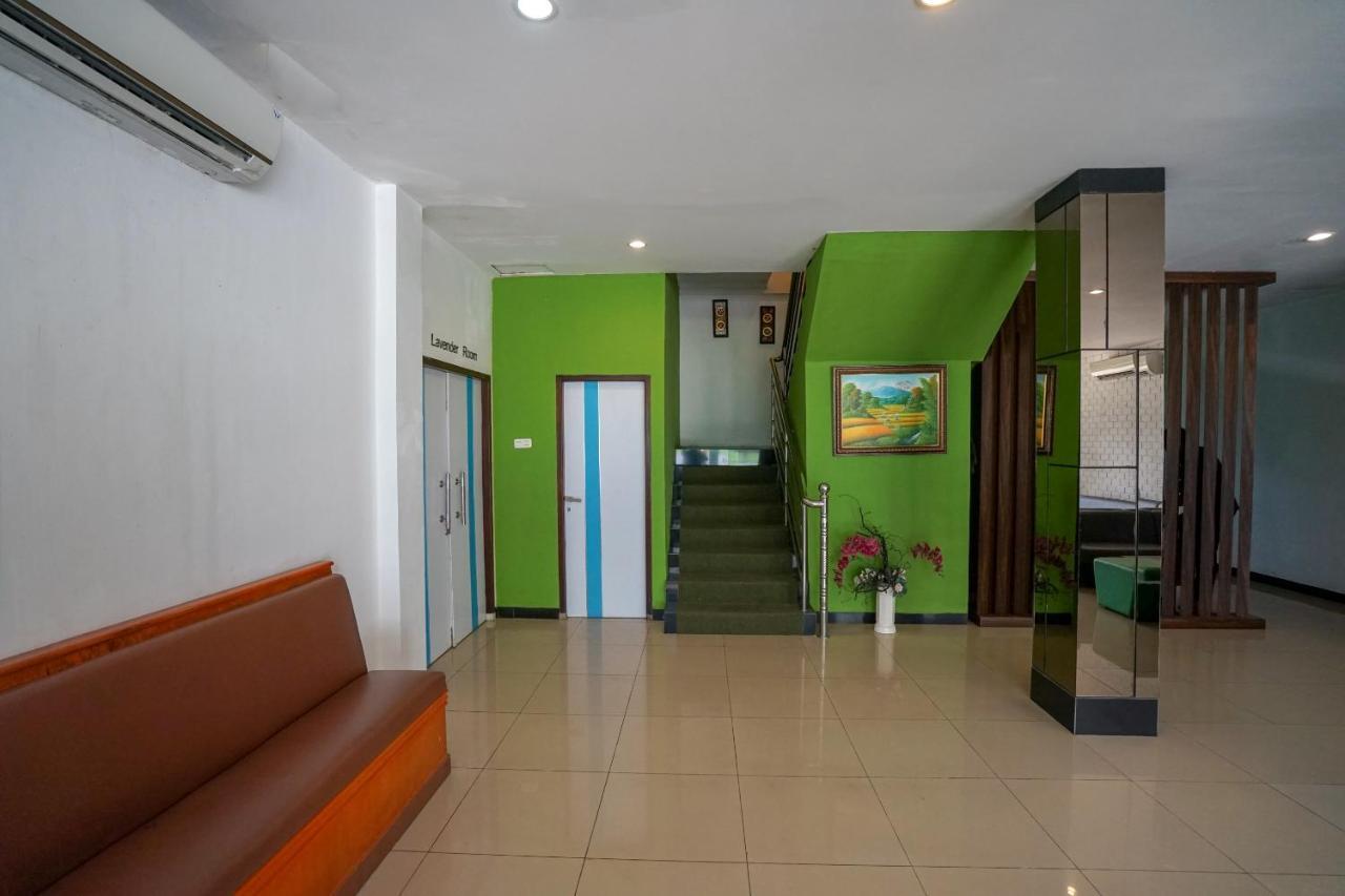 Oyo 575 Blessing Hotel Παλεμπάνγκ Εξωτερικό φωτογραφία