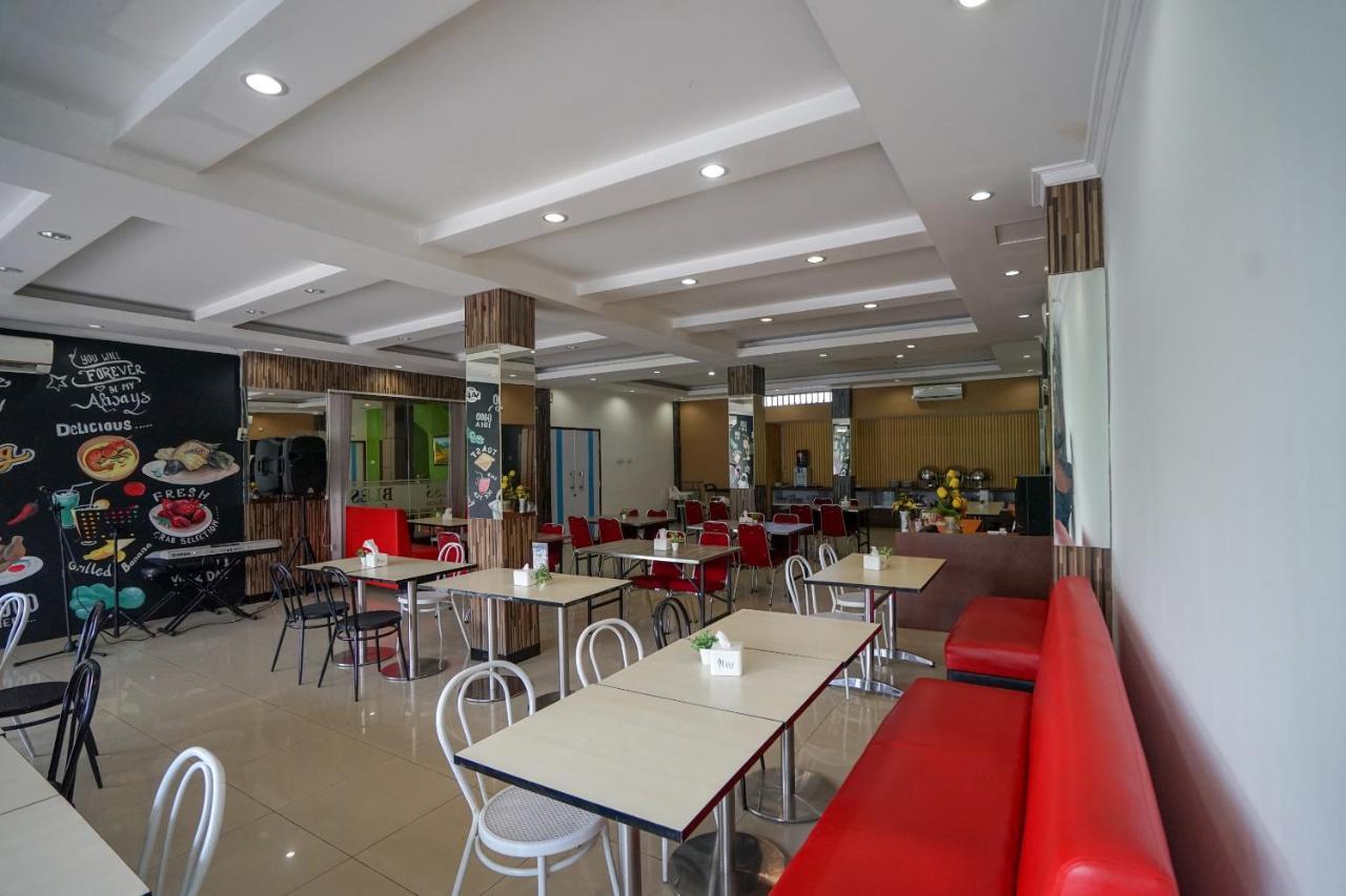 Oyo 575 Blessing Hotel Παλεμπάνγκ Εξωτερικό φωτογραφία