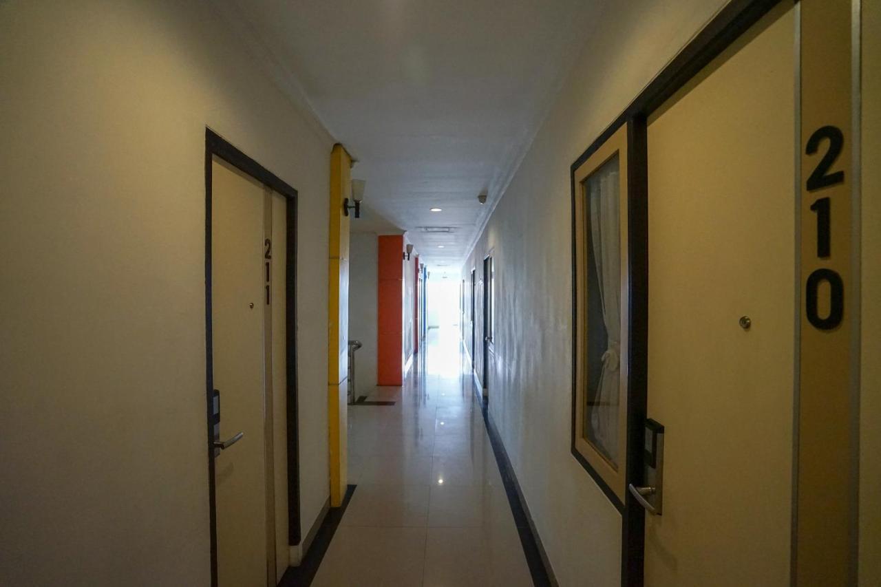 Oyo 575 Blessing Hotel Παλεμπάνγκ Εξωτερικό φωτογραφία